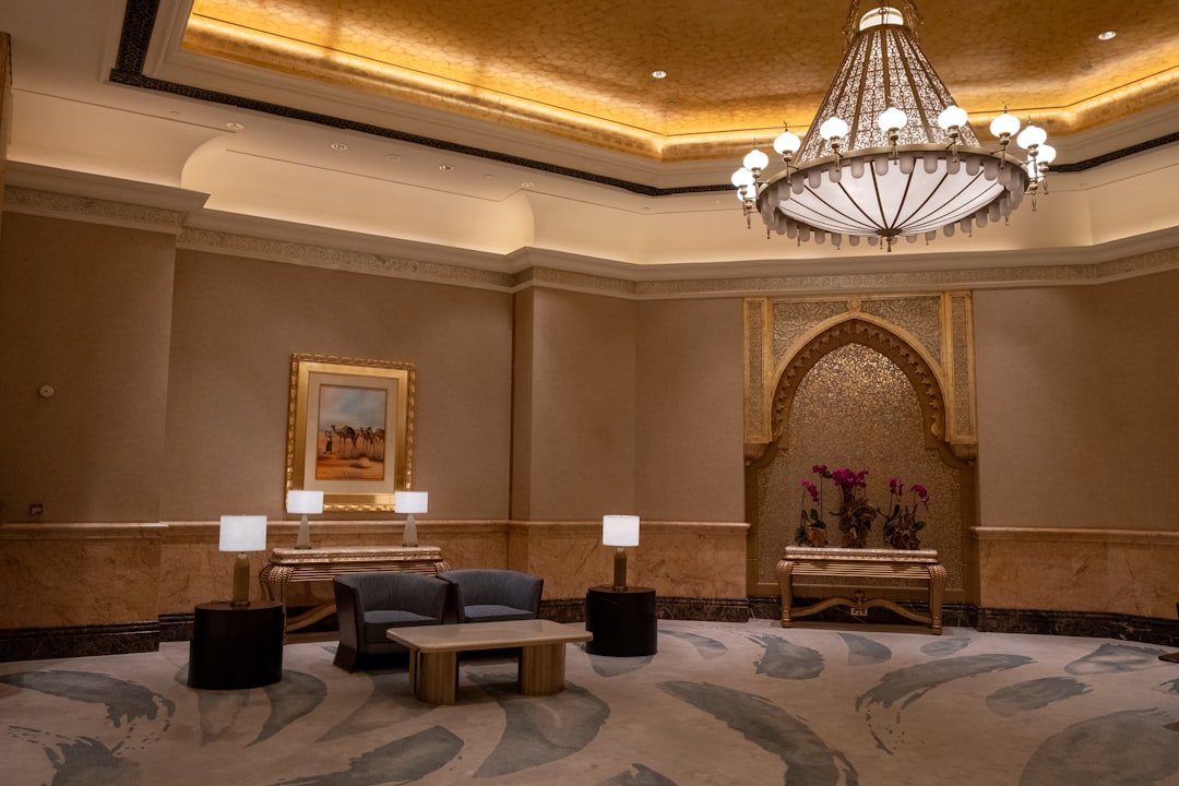 Hotel in Harrah's Resort Atlantic City - A large room with a chandelier and couches